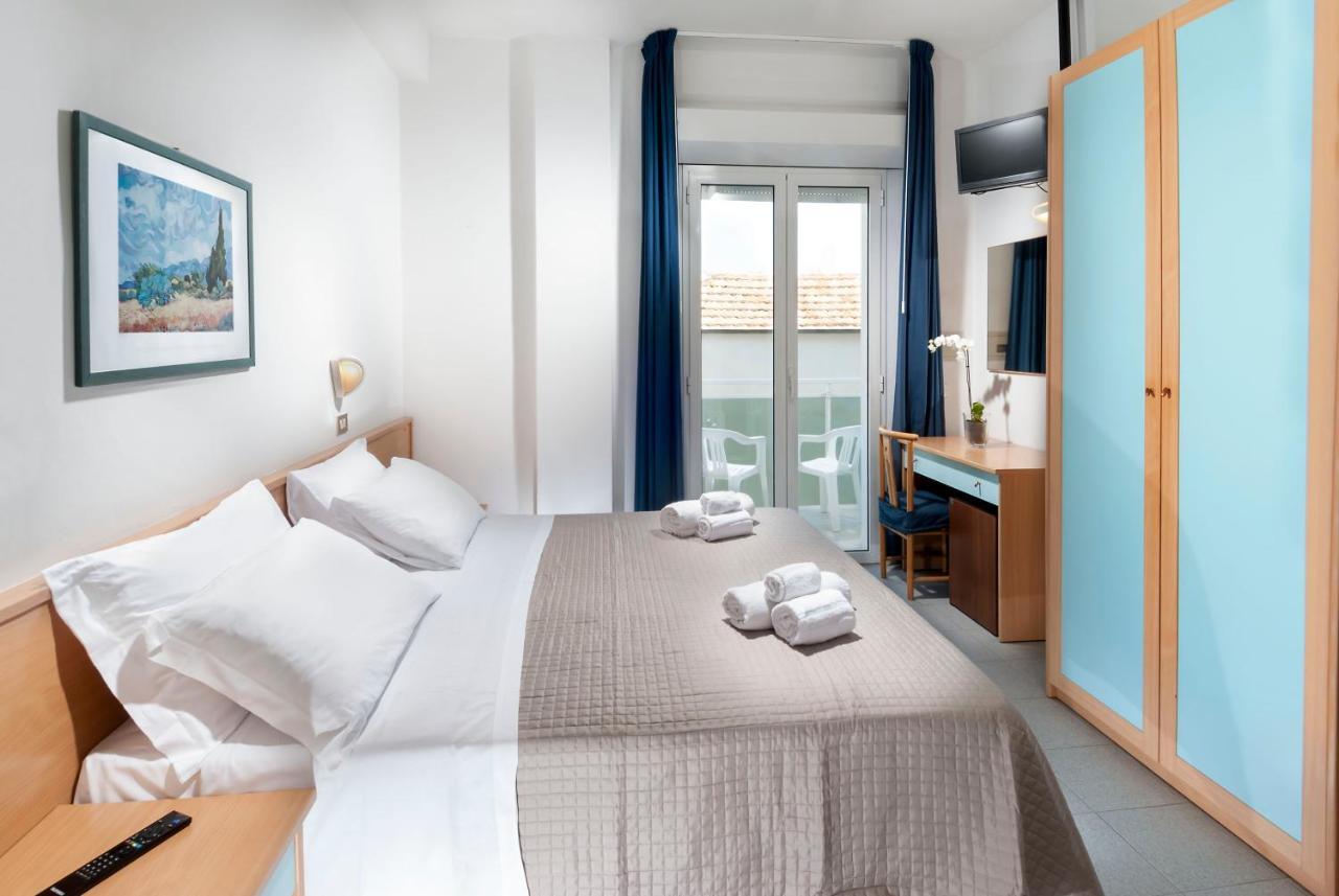 Hotel International Direttamente Sulla Sabbia ミザーノ・アドリアーティコ エクステリア 写真